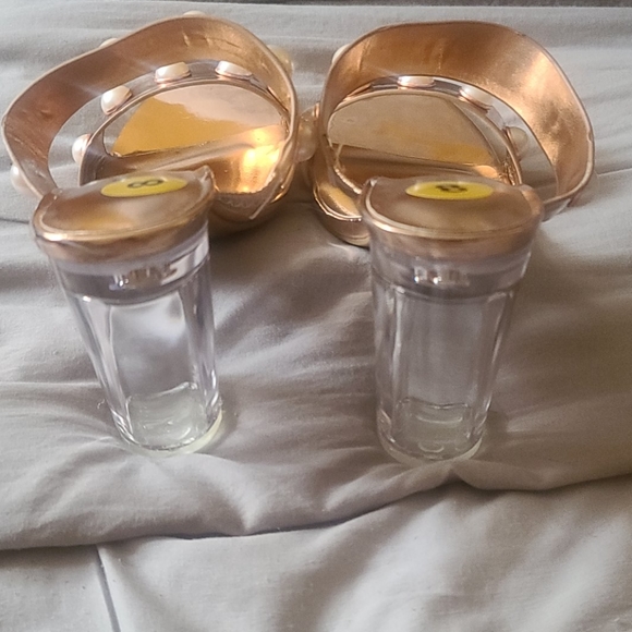 Shoes - Picture 4 of 5